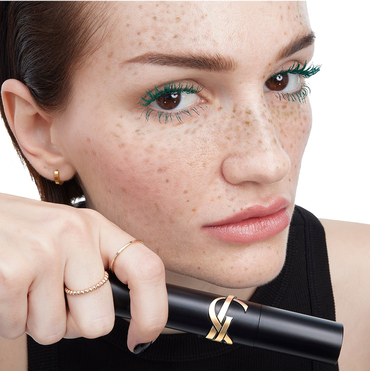 Lash Clash Mascara in Scandalous Green for bold lashes | YSL