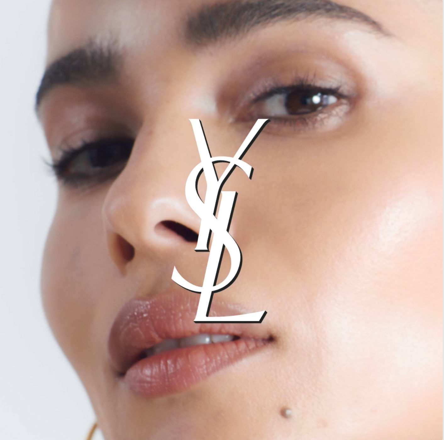 Touche Éclat Le Stylo: Radiant complexion pen with skincare