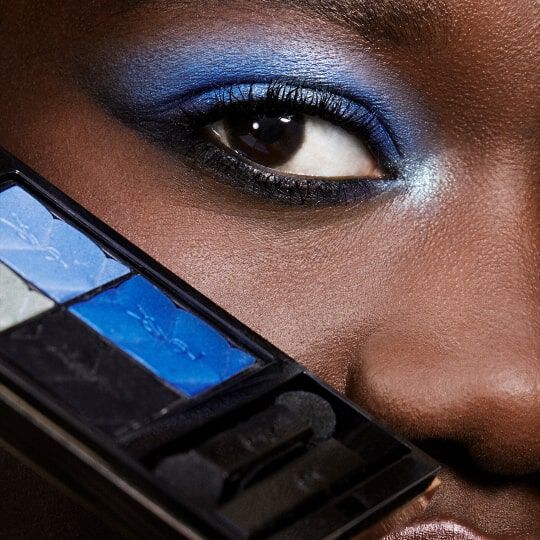 THE NEW COUTURE MINI CLUTCH PALETTE OF 4 COUTURE EYE SHADOWS