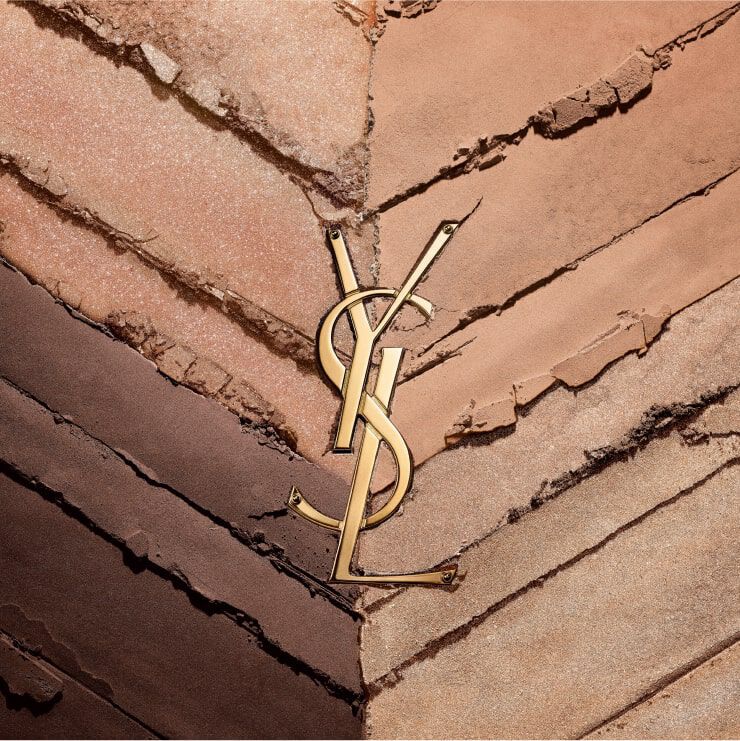 THE NEW COUTURE MINI CLUTCH: PALETTE OF 4 COUTURE EYE SHADOWS