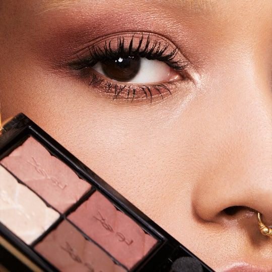 THE NEW COUTURE MINI CLUTCH: PALETTE OF 4 COUTURE EYE SHADOWS