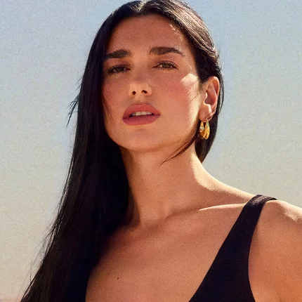 DRENCHED IN DUA LIPA’S SUMMER LOOK