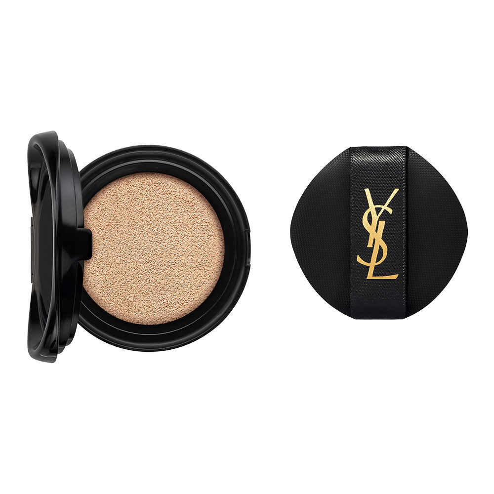Flaunt your luminous matte with the new Cushion Encre de Peau.