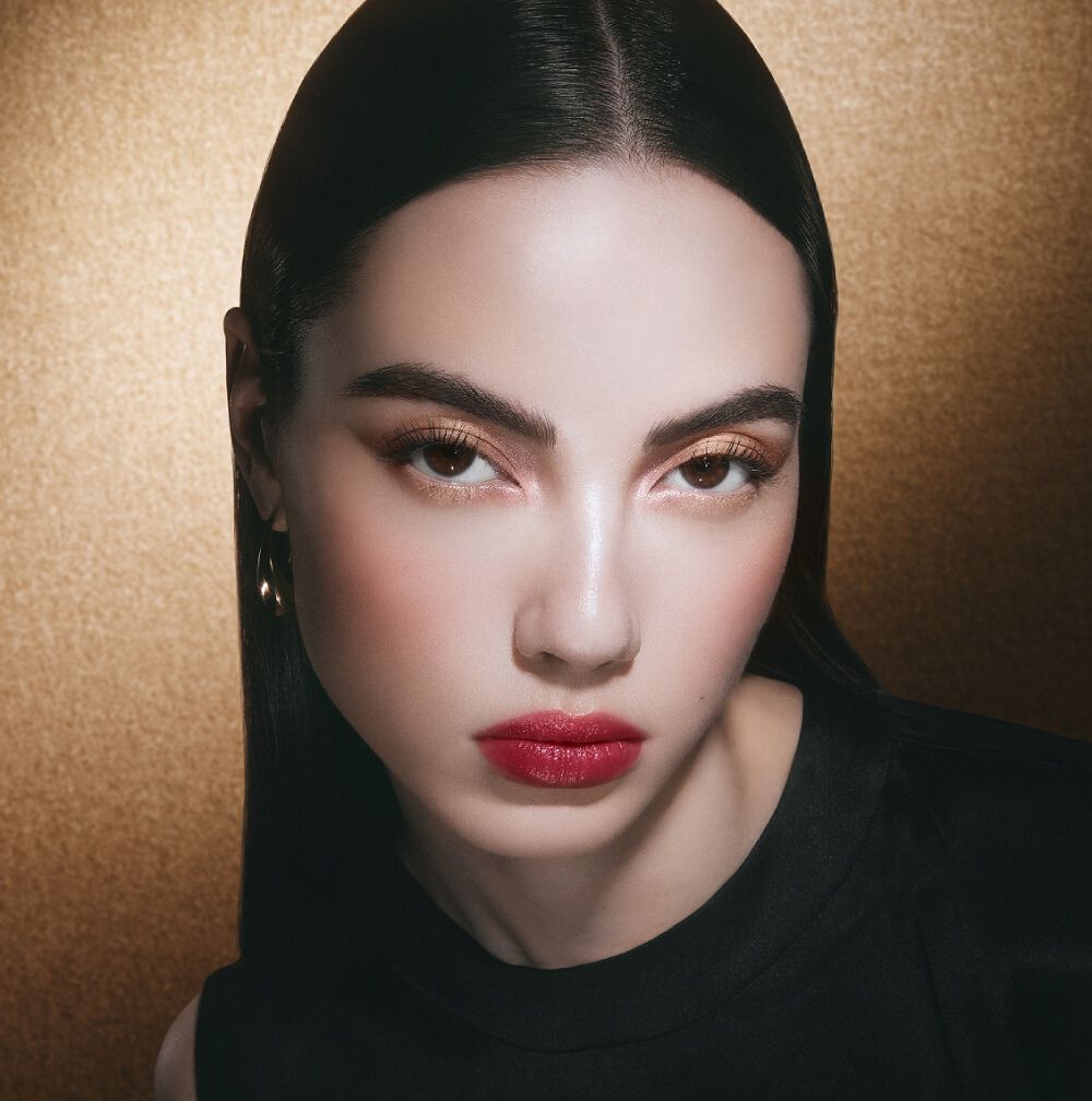 VIBRANT RASPBERRY LOOK