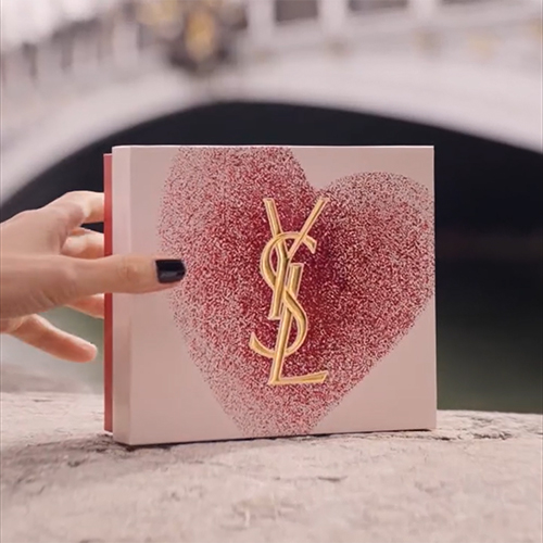 Touche Eclat Glow-Pact Cushion Valentine's Collector