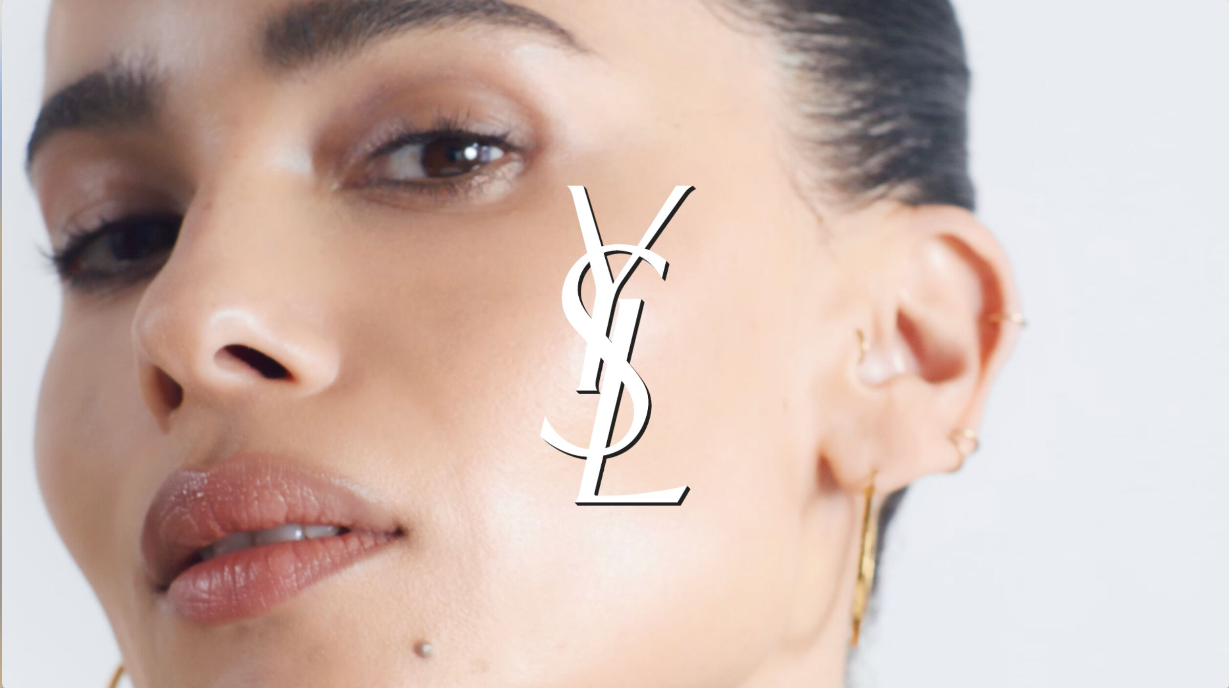 Touche Éclat: Iconic radiance pen with skincare benefits | YSL Beauty
